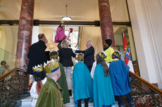 Naumburger Sternsinger zu Besuch beim Hessischen Ministerpräsidenten Volker Bouffier (Foto: Karl-Franz Thiede)